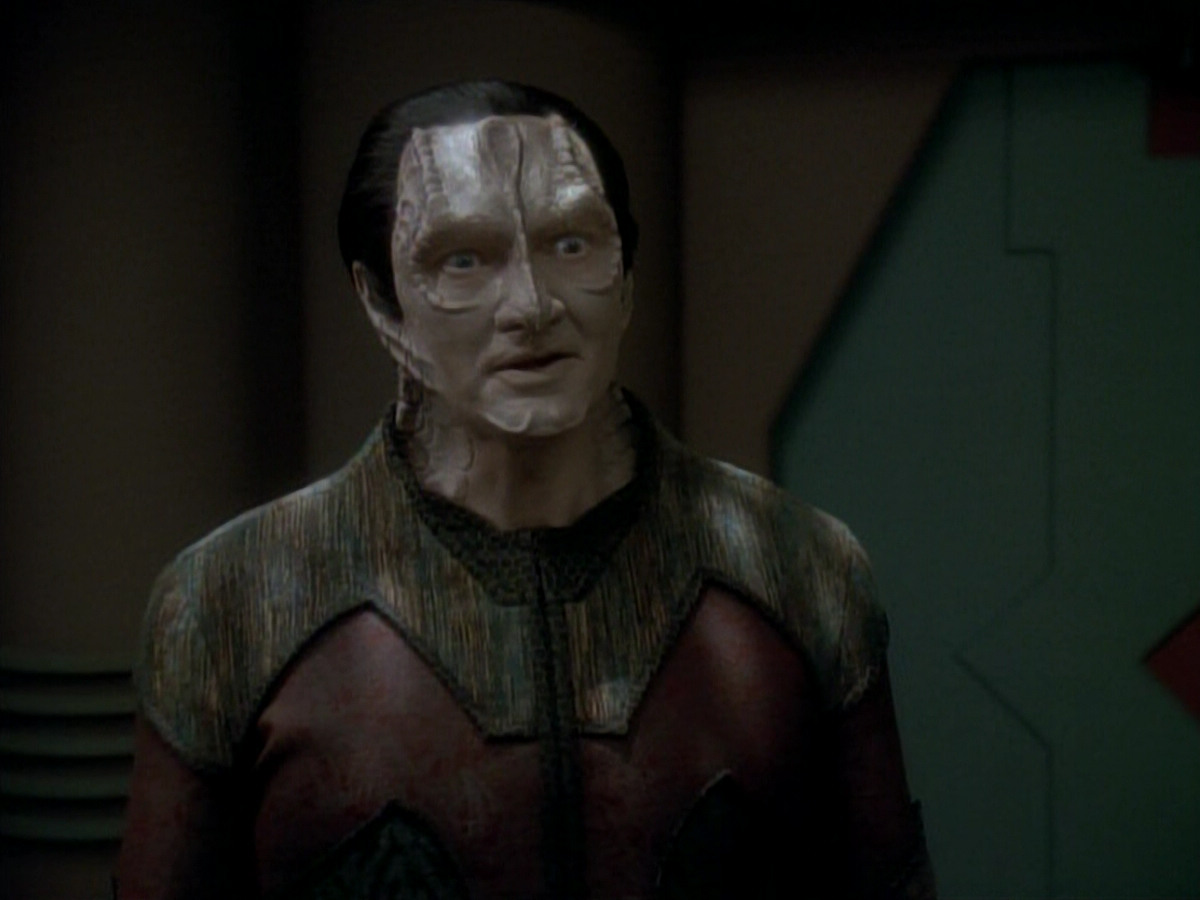 extant_StarTrek_DS9_3x20-ImprobableCause_03371.jpg