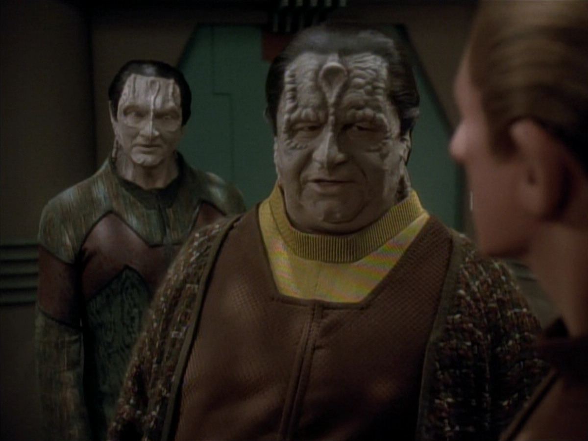 extant_StarTrek_DS9_3x20-ImprobableCause_03376.jpg
