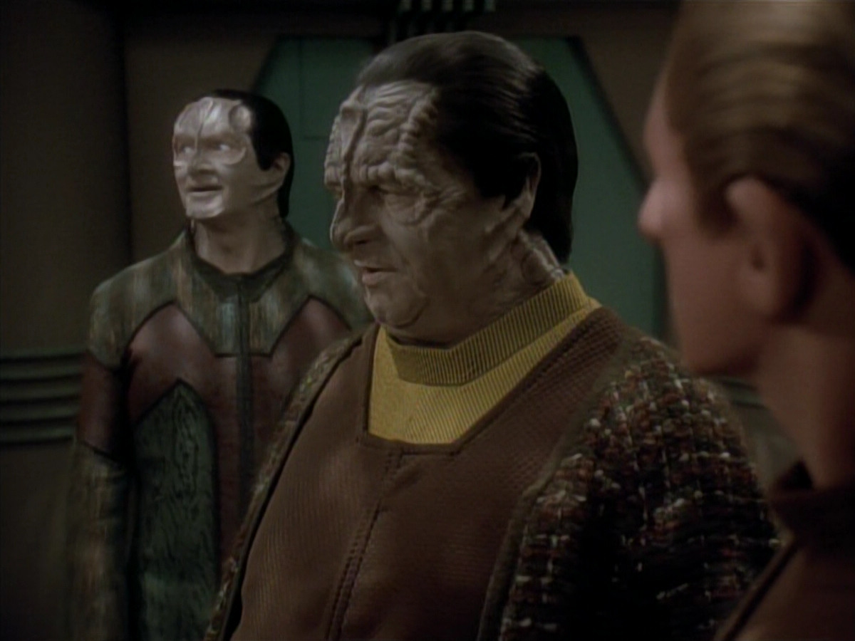 extant_StarTrek_DS9_3x20-ImprobableCause_03382.jpg