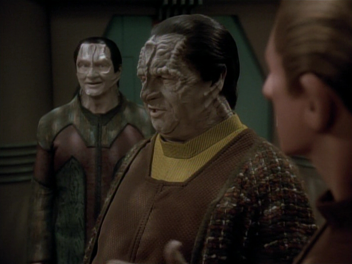 extant_StarTrek_DS9_3x20-ImprobableCause_03383.jpg