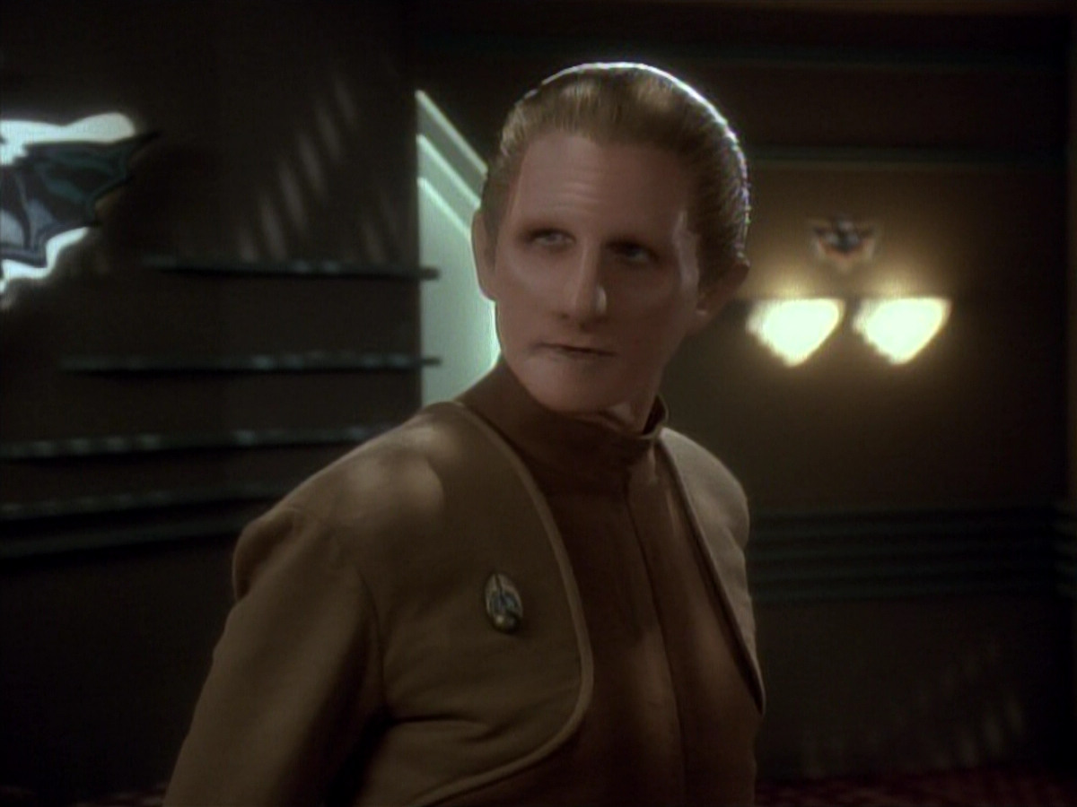 extant_StarTrek_DS9_3x20-ImprobableCause_03395.jpg
