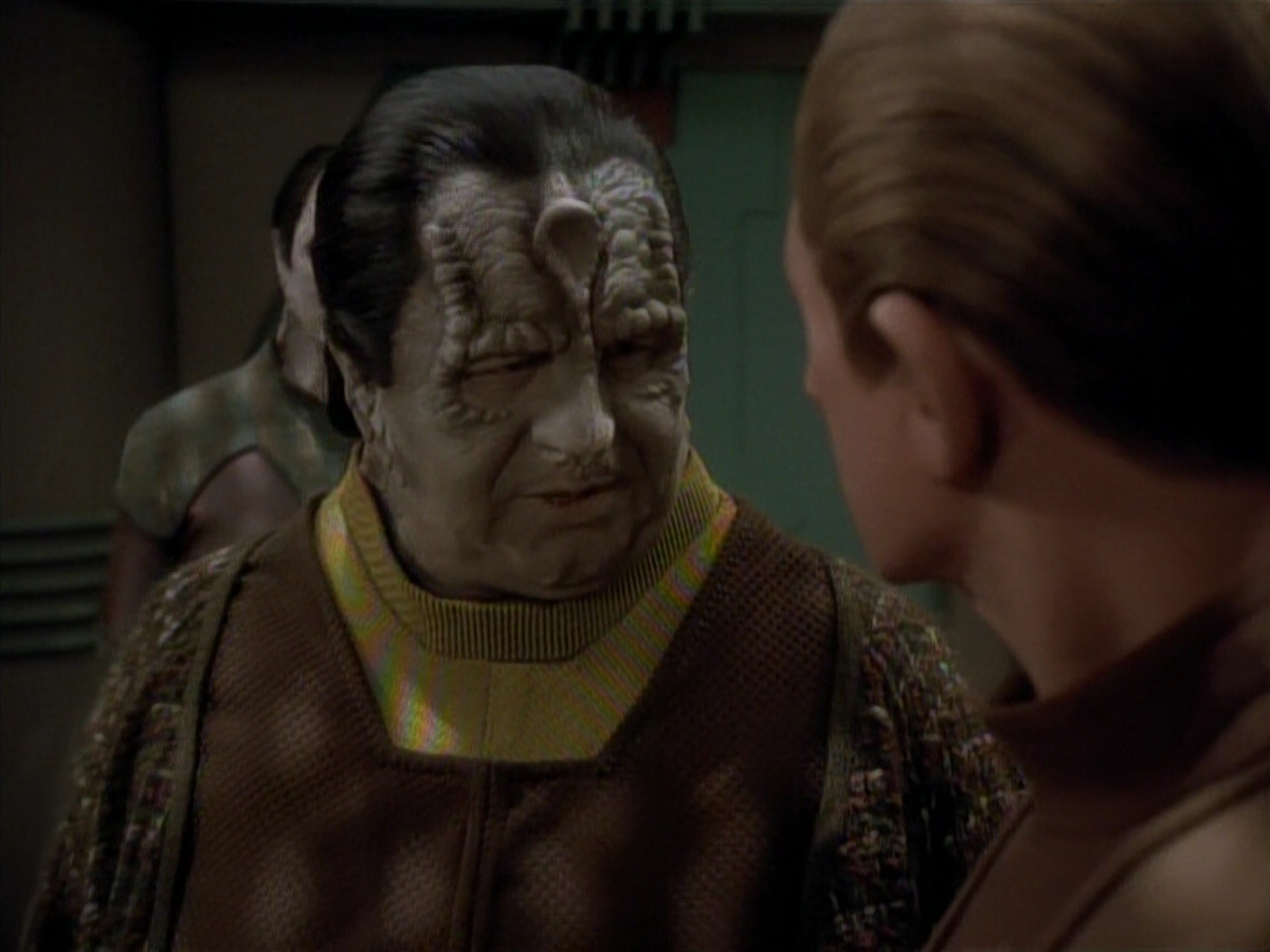 extant_StarTrek_DS9_3x20-ImprobableCause_03398.jpg