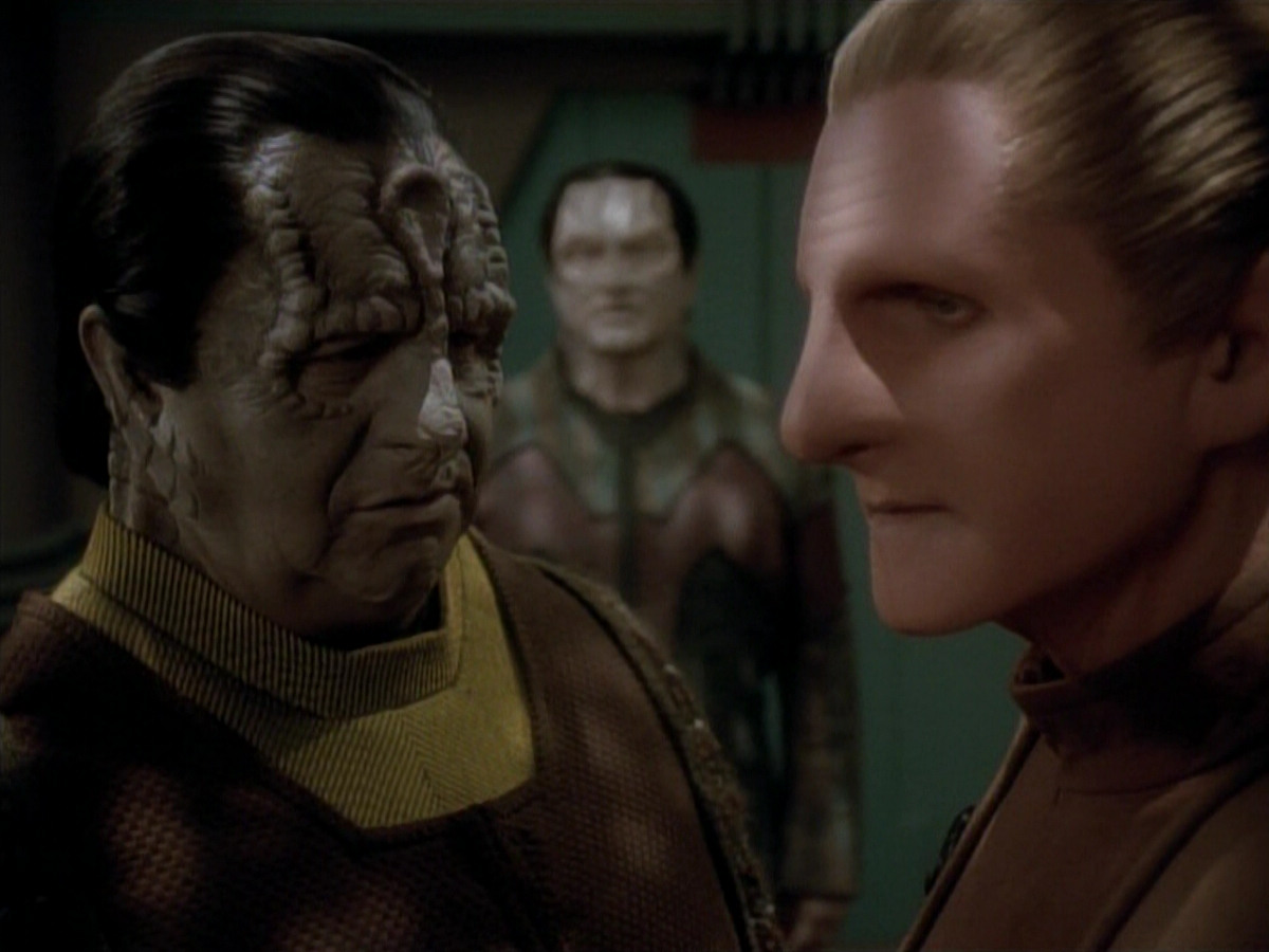 extant_StarTrek_DS9_3x20-ImprobableCause_03435.jpg