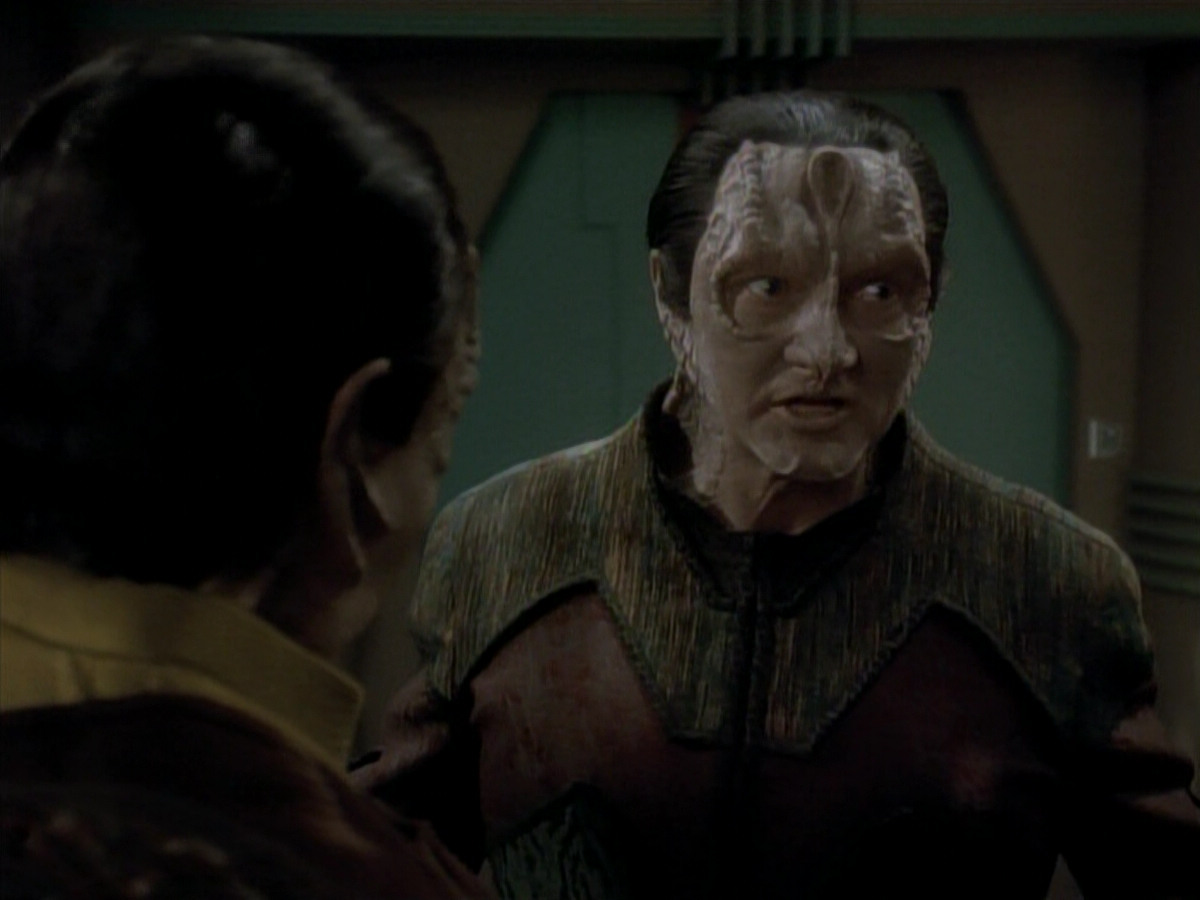 extant_StarTrek_DS9_3x20-ImprobableCause_03463.jpg