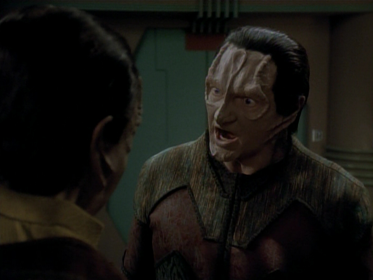 extant_StarTrek_DS9_3x20-ImprobableCause_03473.jpg