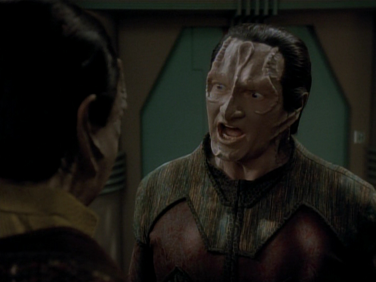 extant_StarTrek_DS9_3x20-ImprobableCause_03514.jpg