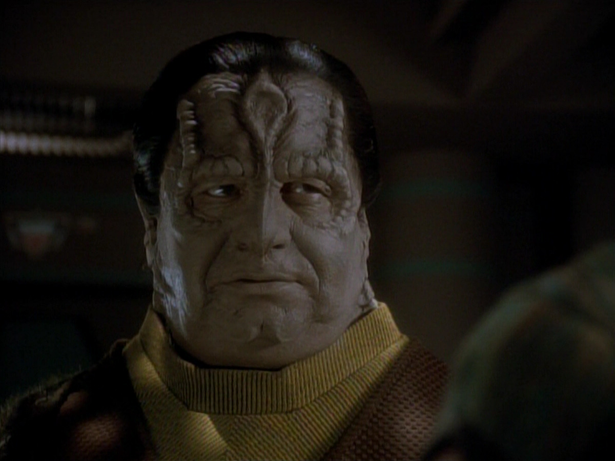 extant_StarTrek_DS9_3x20-ImprobableCause_03517.jpg