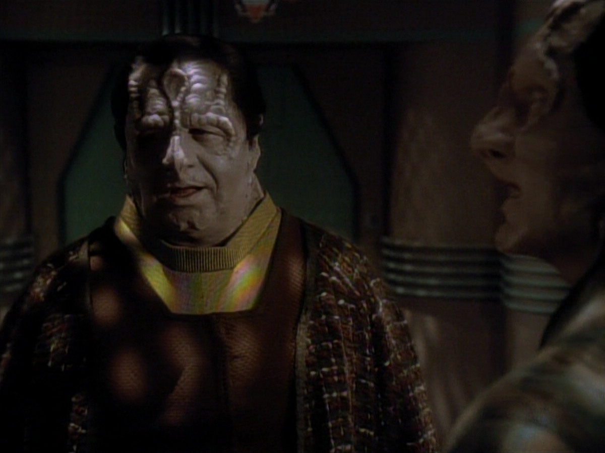 extant_StarTrek_DS9_3x20-ImprobableCause_03535.jpg