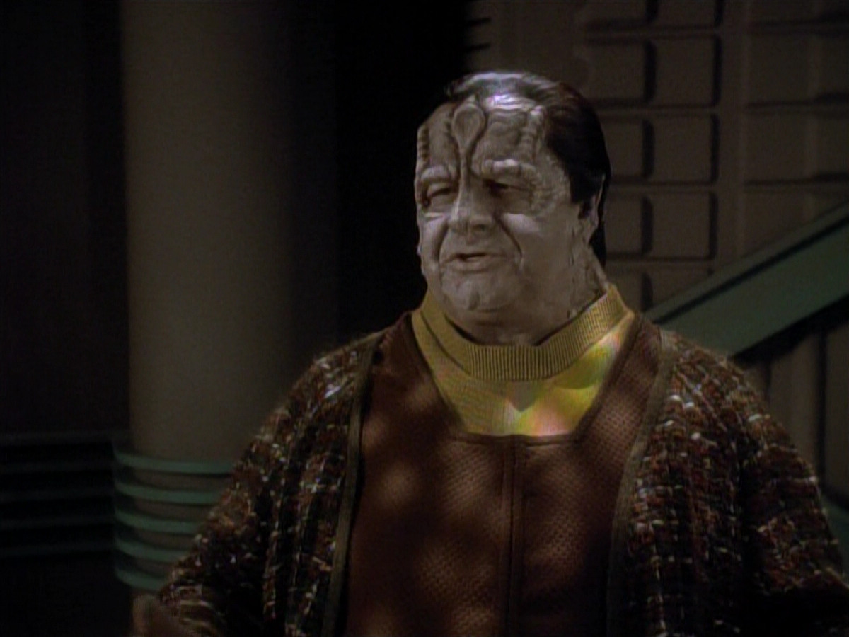 extant_StarTrek_DS9_3x20-ImprobableCause_03552.jpg