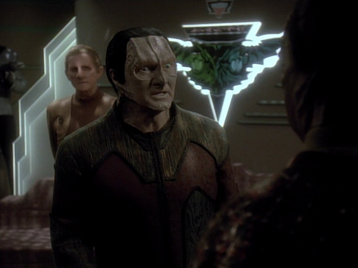 extant_StarTrek_DS9_3x20-ImprobableCause_03561.jpg