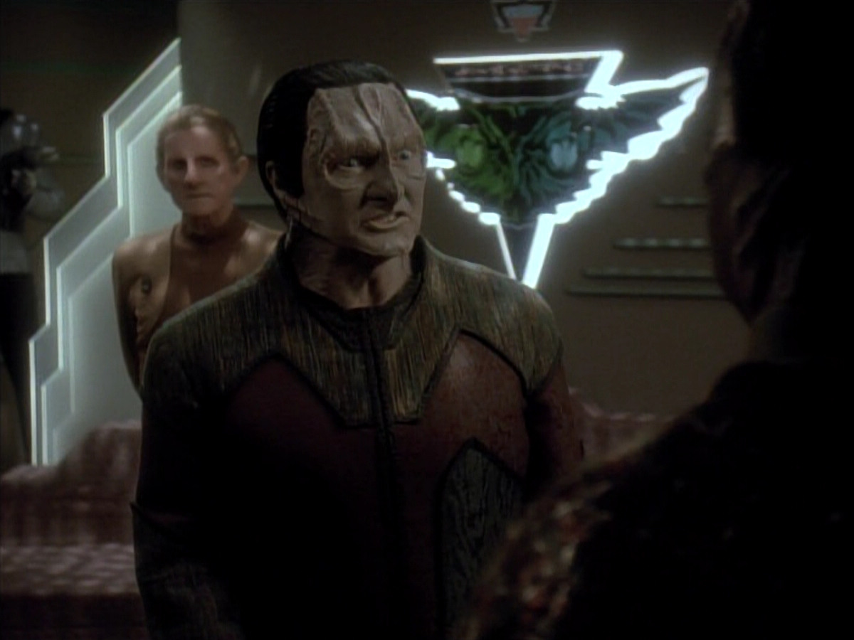 extant_StarTrek_DS9_3x20-ImprobableCause_03563.jpg