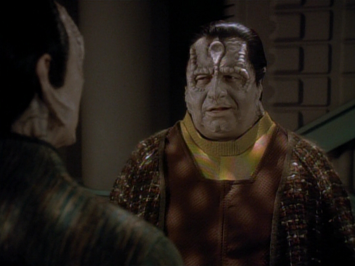 extant_StarTrek_DS9_3x20-ImprobableCause_03586.jpg