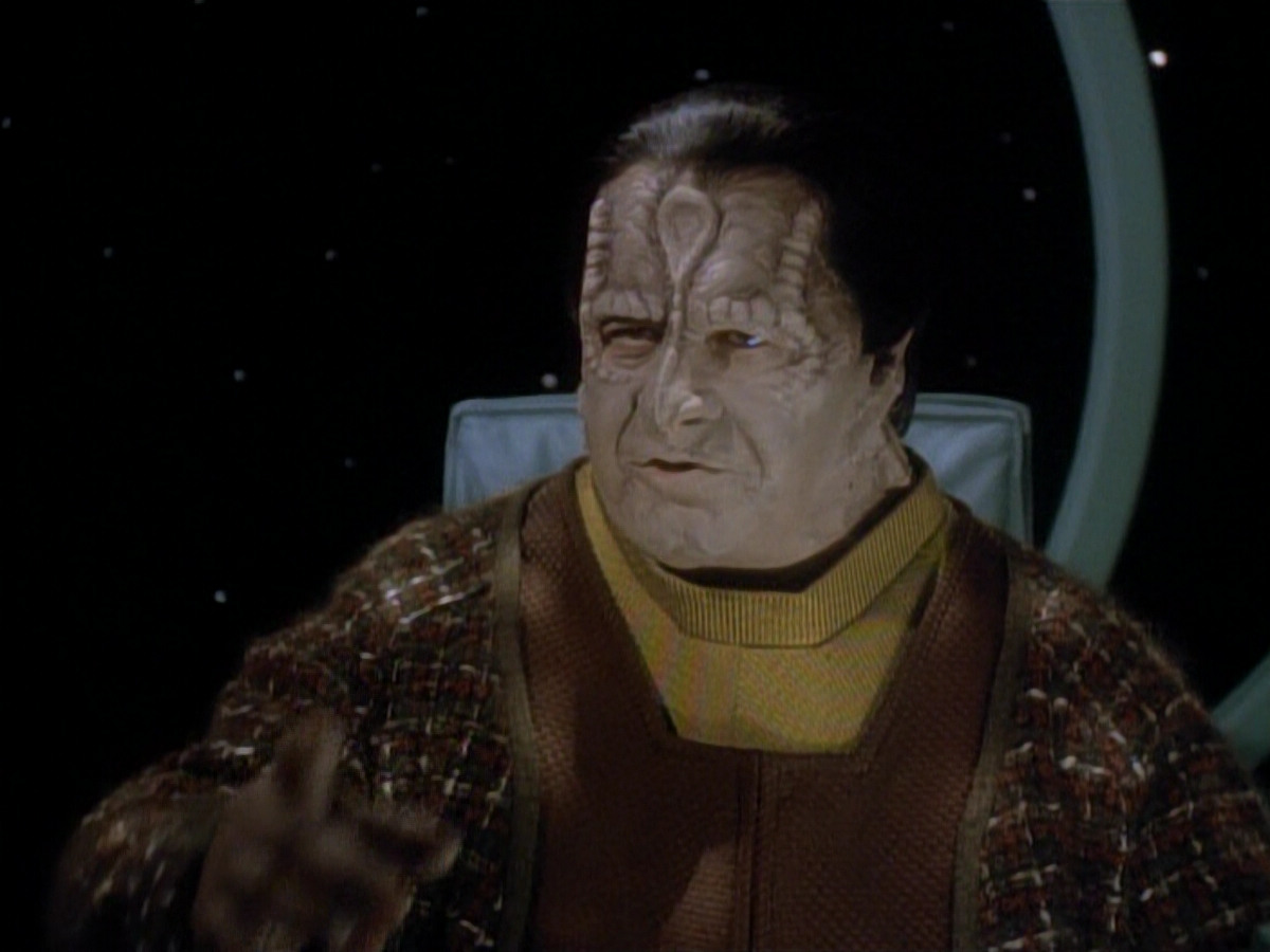extant_StarTrek_DS9_3x20-ImprobableCause_03608.jpg