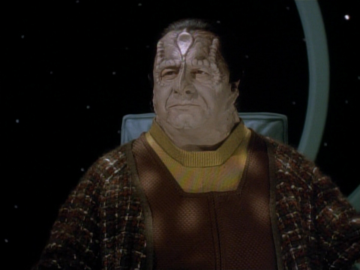 extant_StarTrek_DS9_3x20-ImprobableCause_03619.jpg