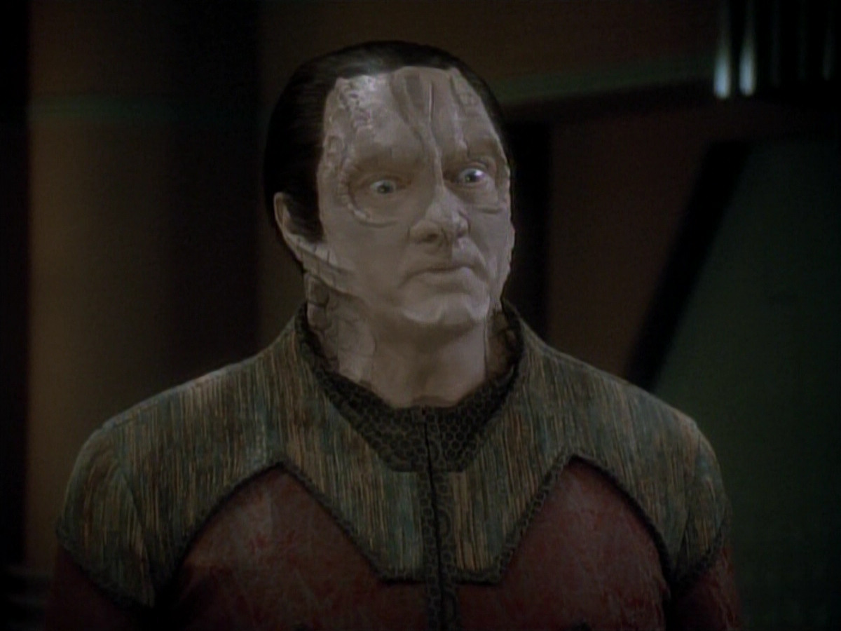 extant_StarTrek_DS9_3x20-ImprobableCause_03624.jpg