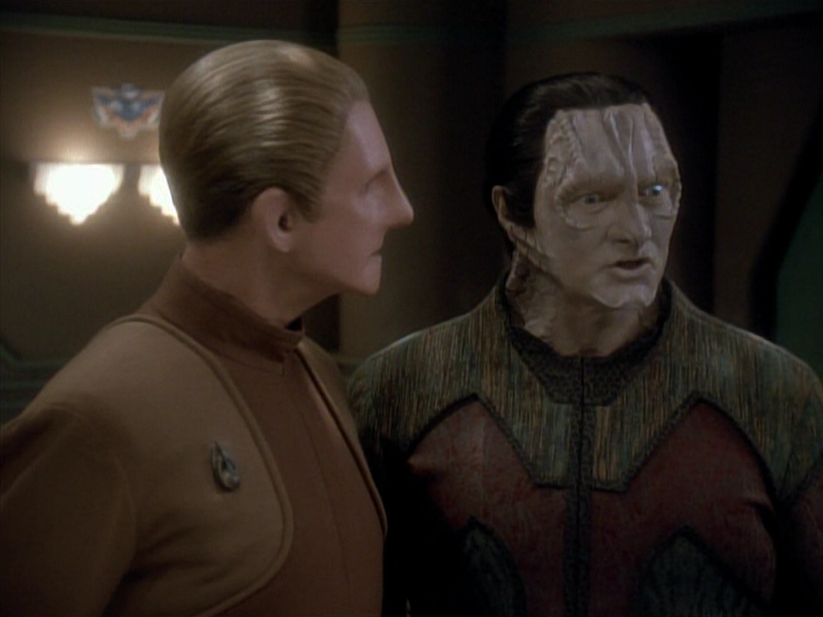 extant_StarTrek_DS9_3x20-ImprobableCause_03663.jpg