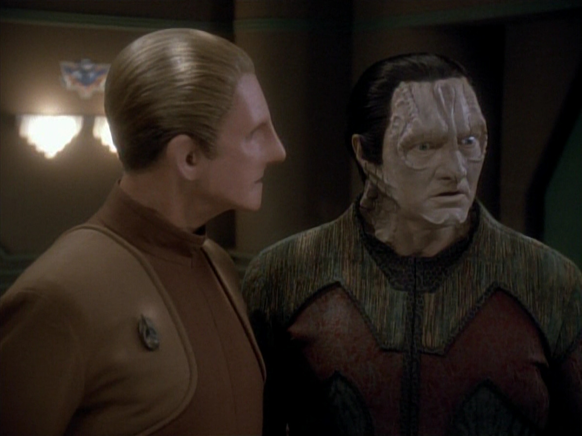 extant_StarTrek_DS9_3x20-ImprobableCause_03665.jpg