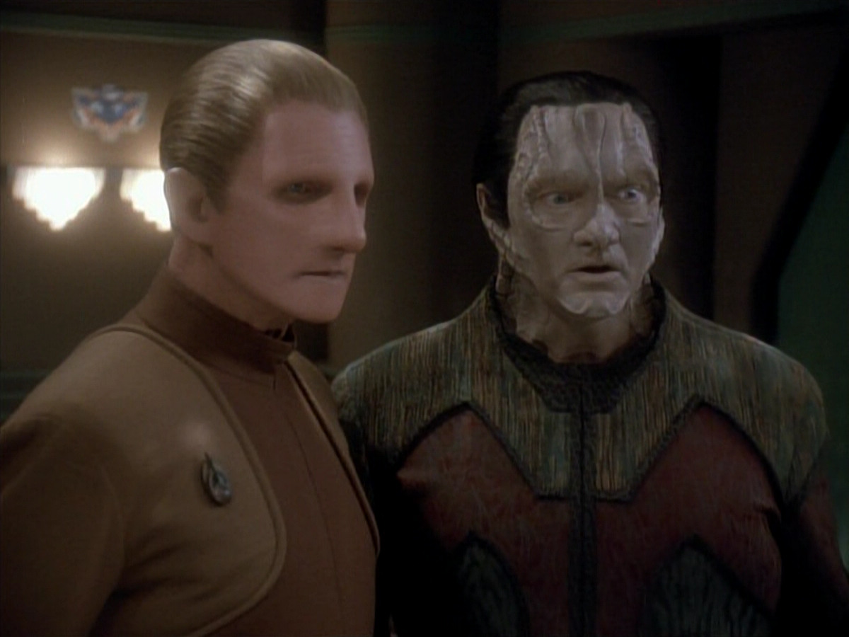 extant_StarTrek_DS9_3x20-ImprobableCause_03671.jpg