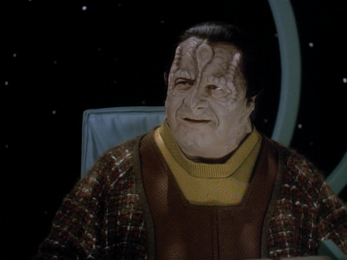 extant_StarTrek_DS9_3x20-ImprobableCause_03681.jpg