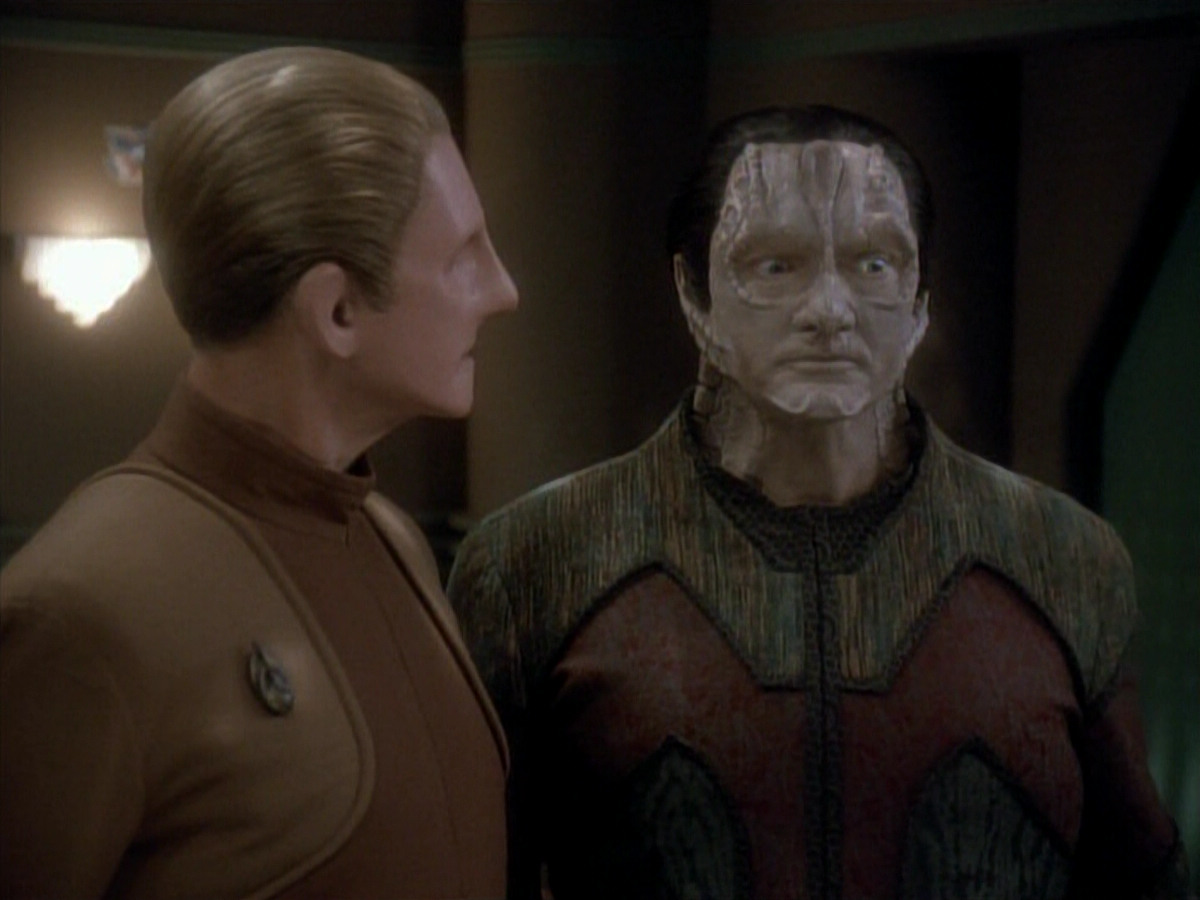 extant_StarTrek_DS9_3x20-ImprobableCause_03683.jpg