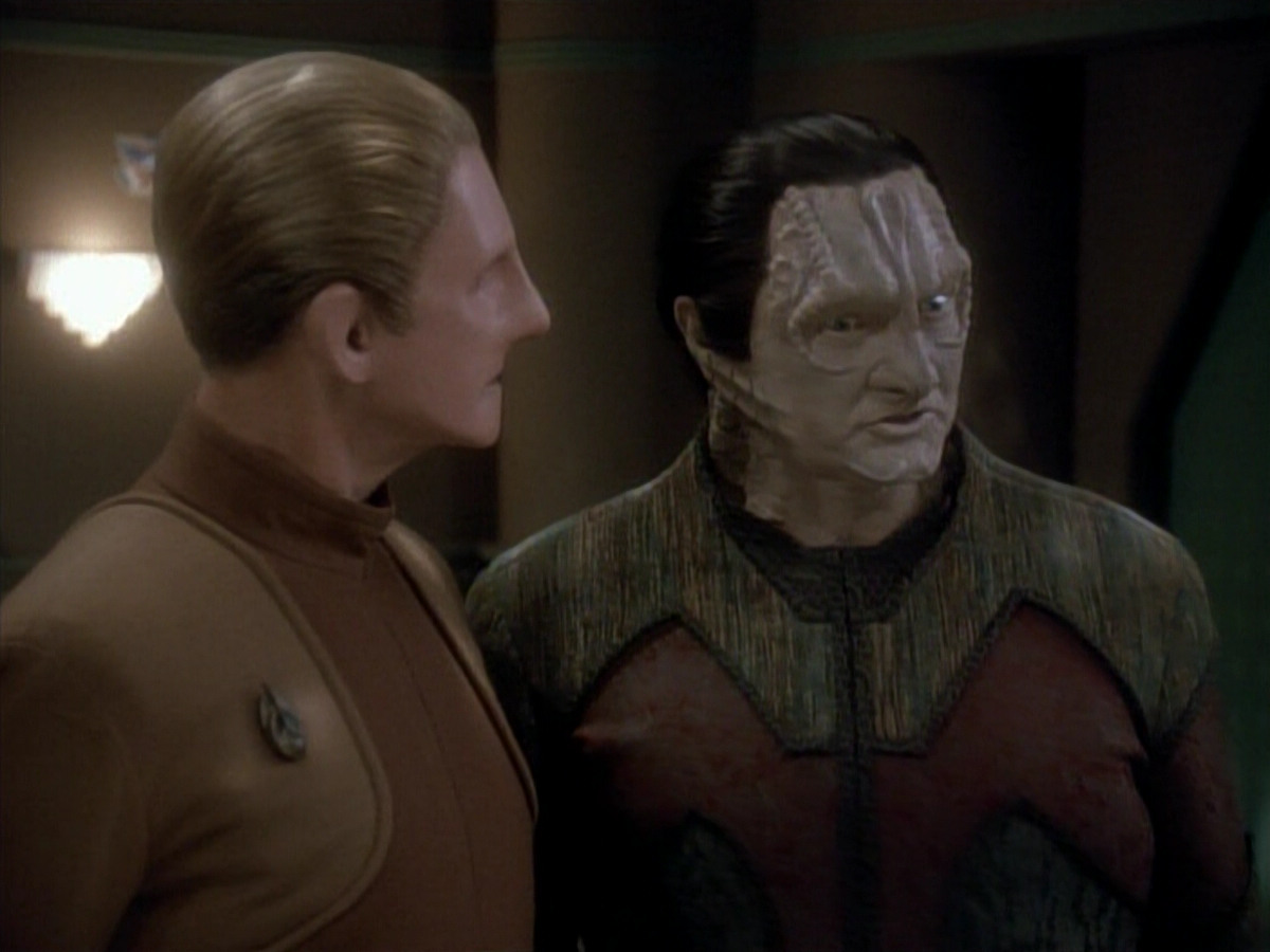 extant_StarTrek_DS9_3x20-ImprobableCause_03687.jpg
