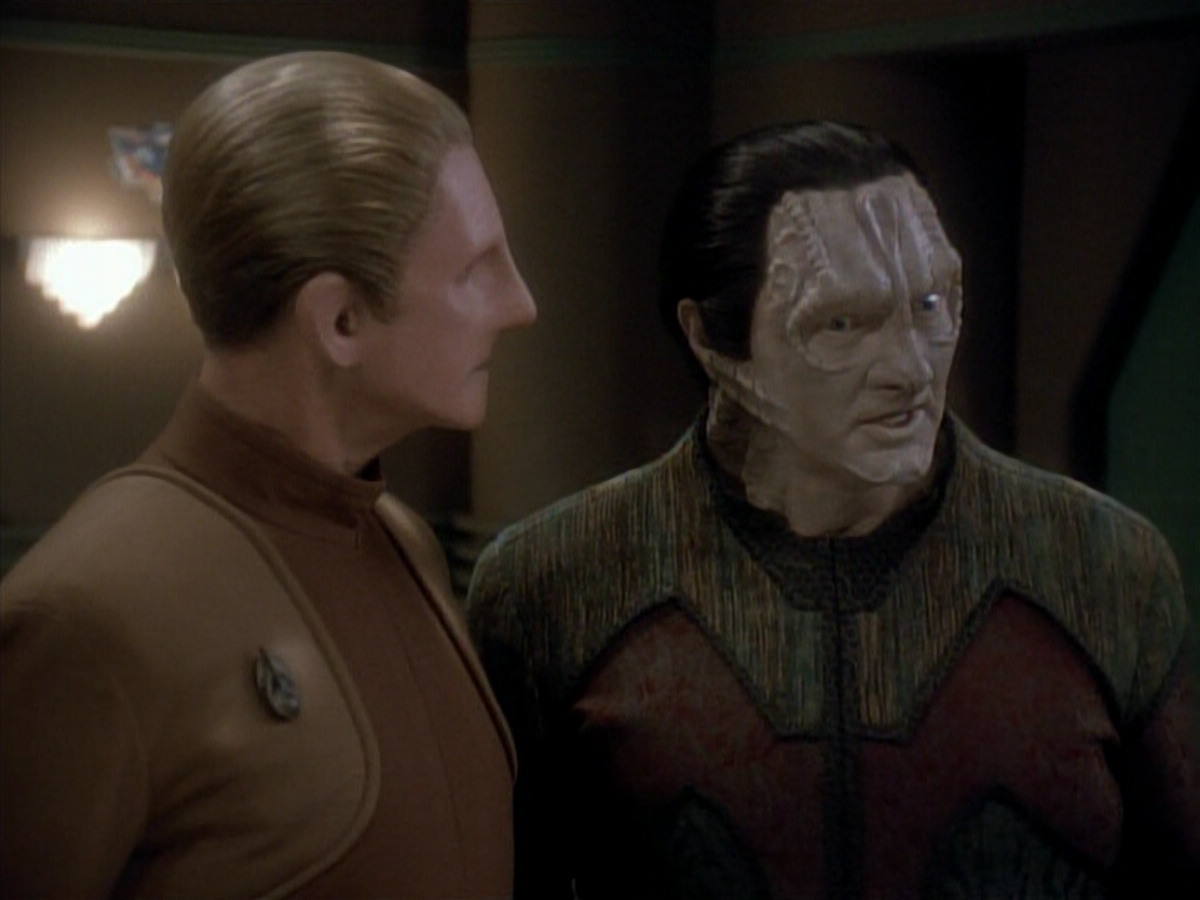 extant_StarTrek_DS9_3x20-ImprobableCause_03688.jpg