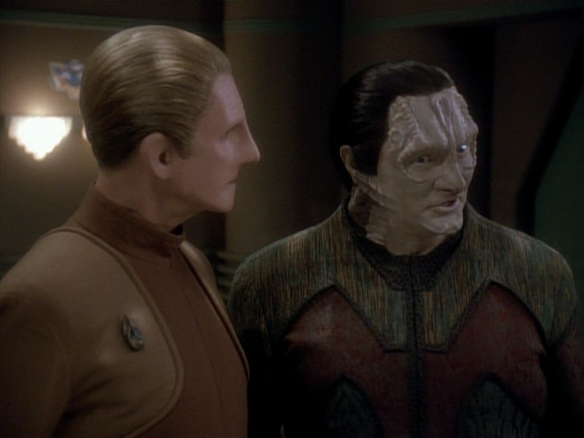 extant_StarTrek_DS9_3x20-ImprobableCause_03690.jpg