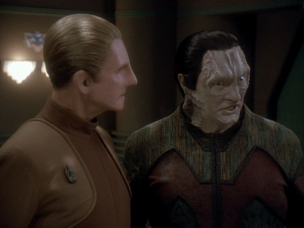 extant_StarTrek_DS9_3x20-ImprobableCause_03693.jpg