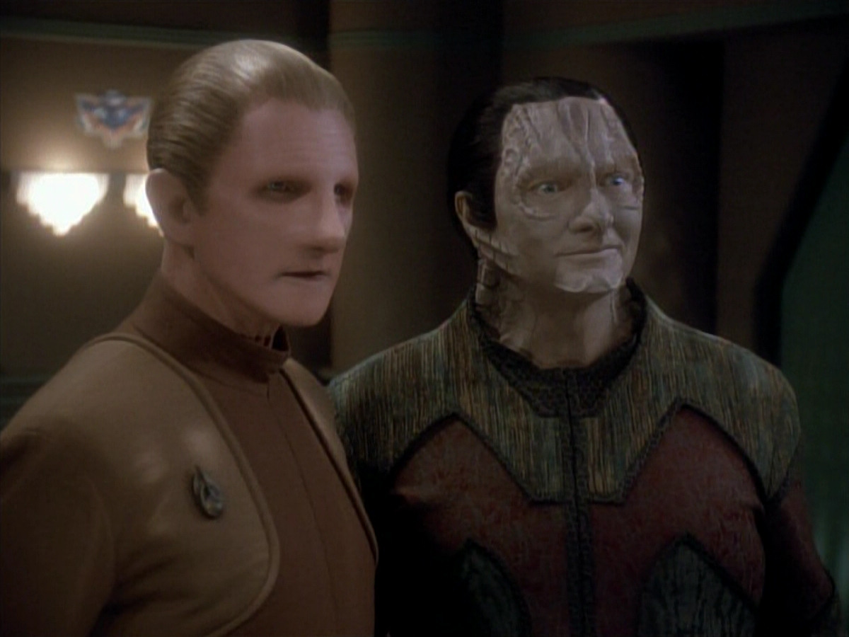 extant_StarTrek_DS9_3x20-ImprobableCause_03724.jpg