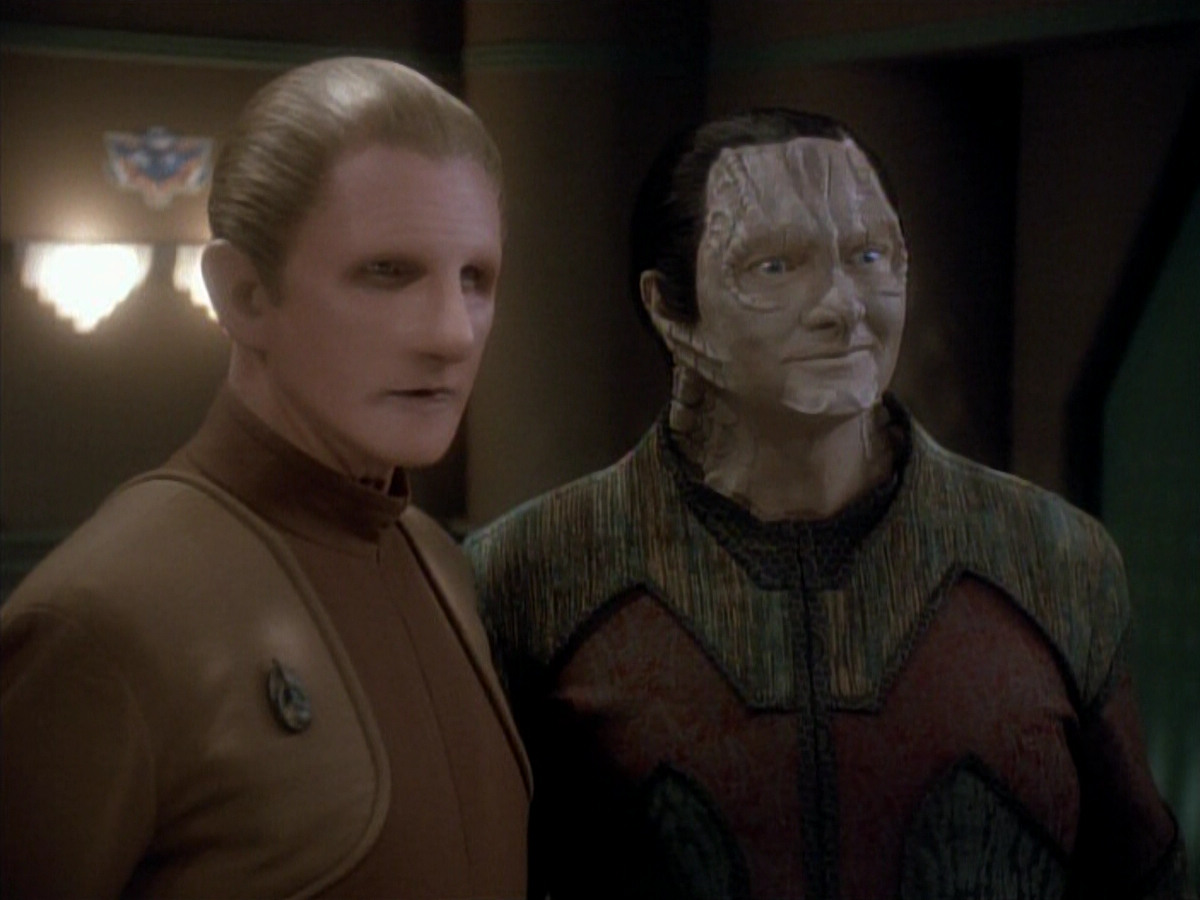 extant_StarTrek_DS9_3x20-ImprobableCause_03725.jpg