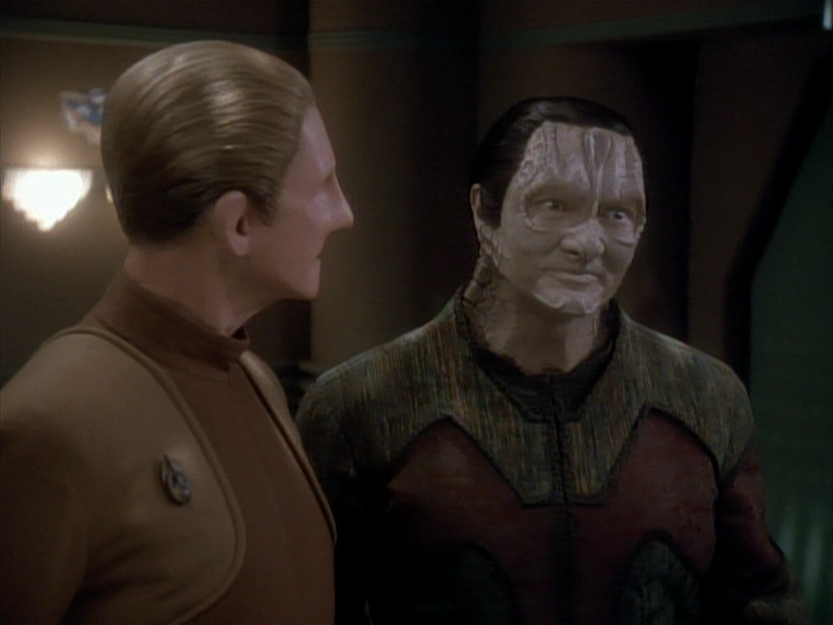 extant_StarTrek_DS9_3x20-ImprobableCause_03736.jpg