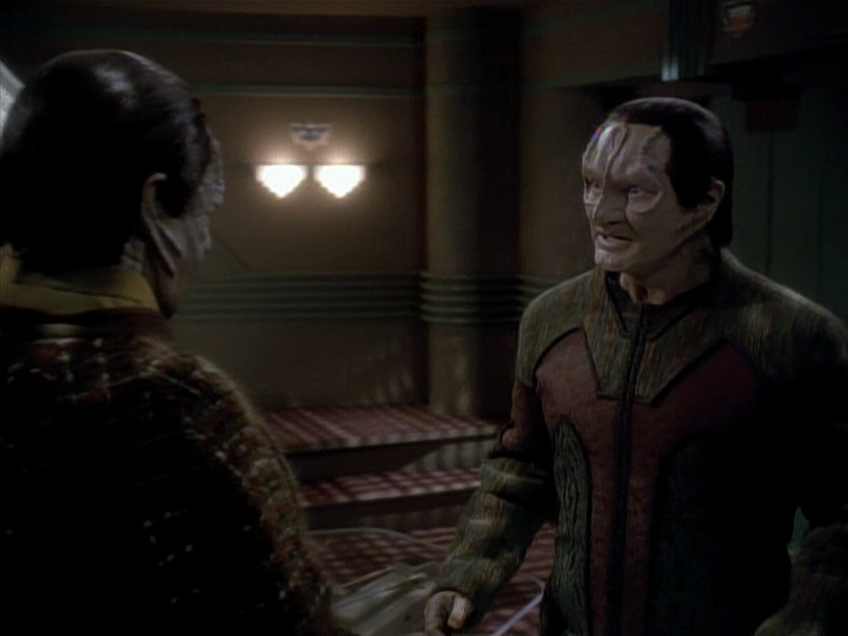 extant_StarTrek_DS9_3x20-ImprobableCause_03741.jpg