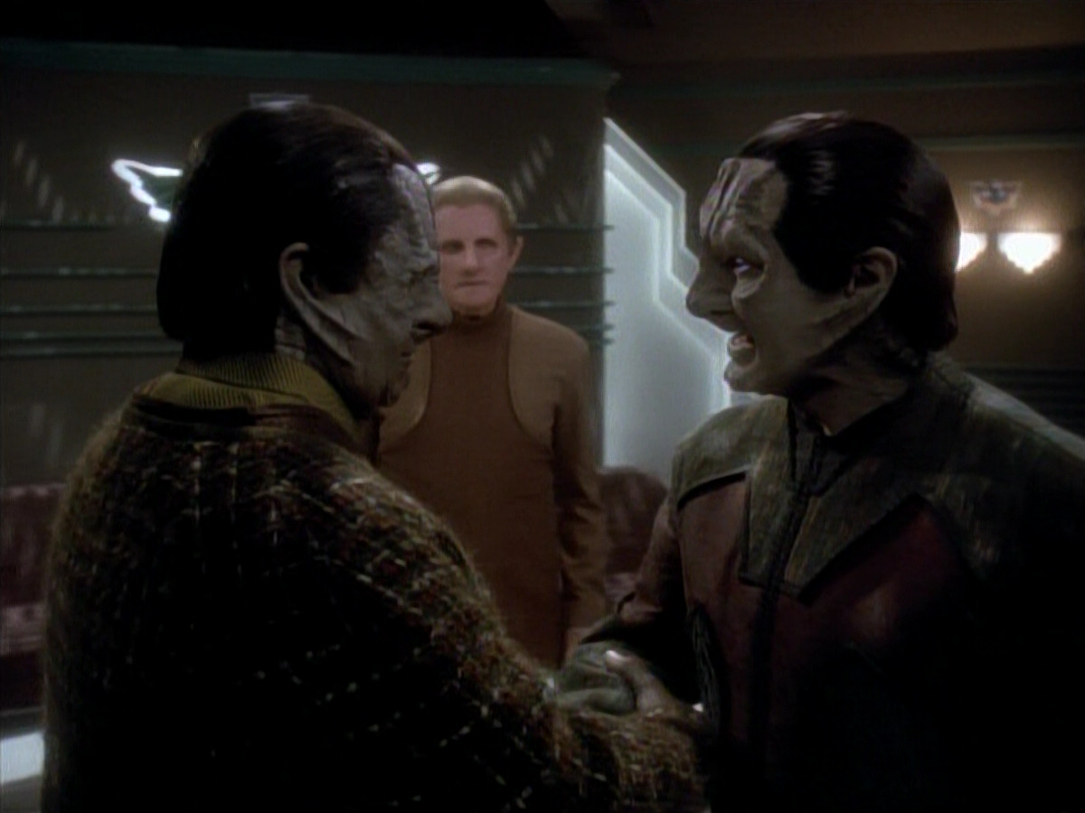 extant_StarTrek_DS9_3x20-ImprobableCause_03744.jpg