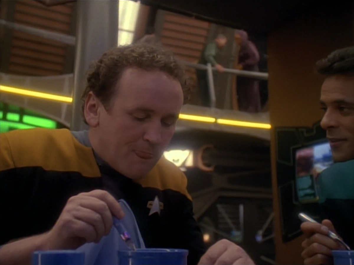extant_StarTrek_DS9_3x21-TheDieIsCast_00134.jpg