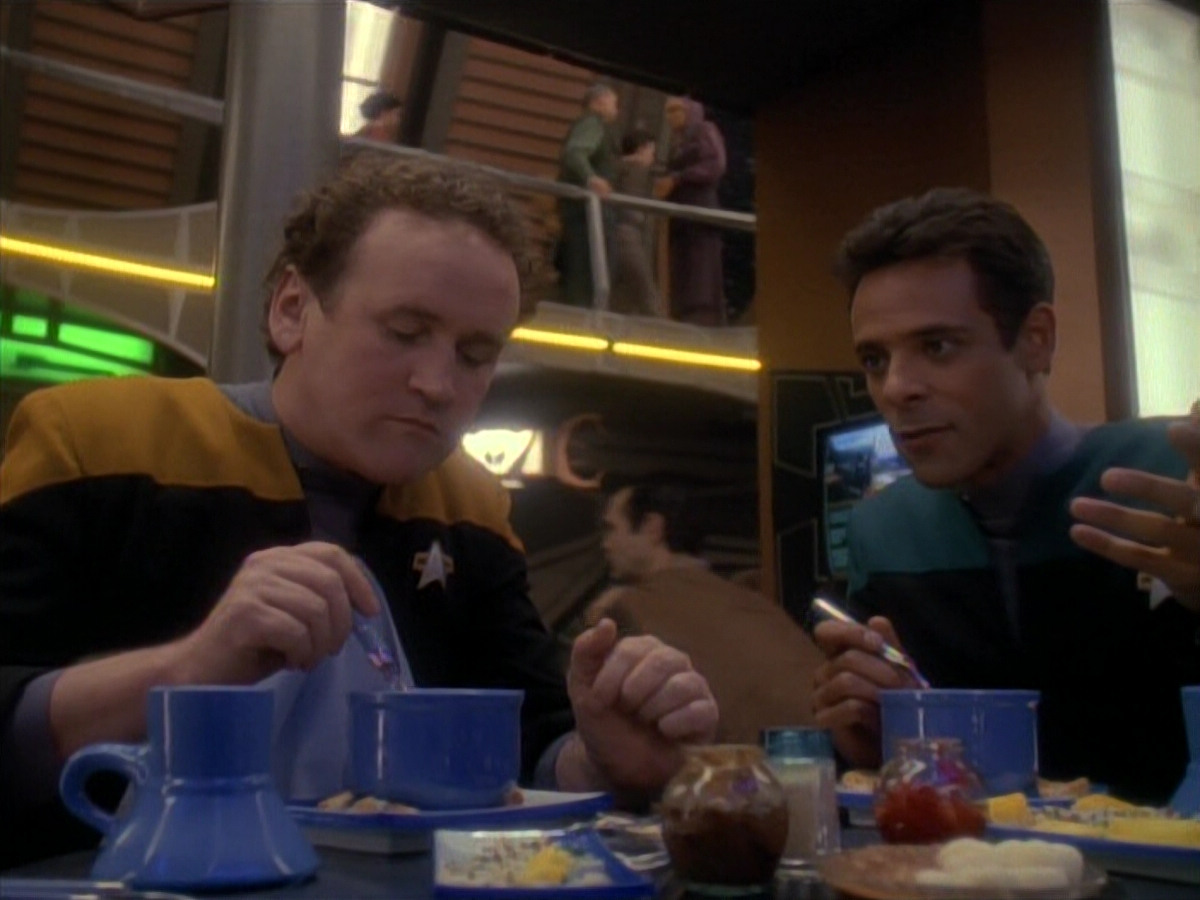 extant_StarTrek_DS9_3x21-TheDieIsCast_00137.jpg