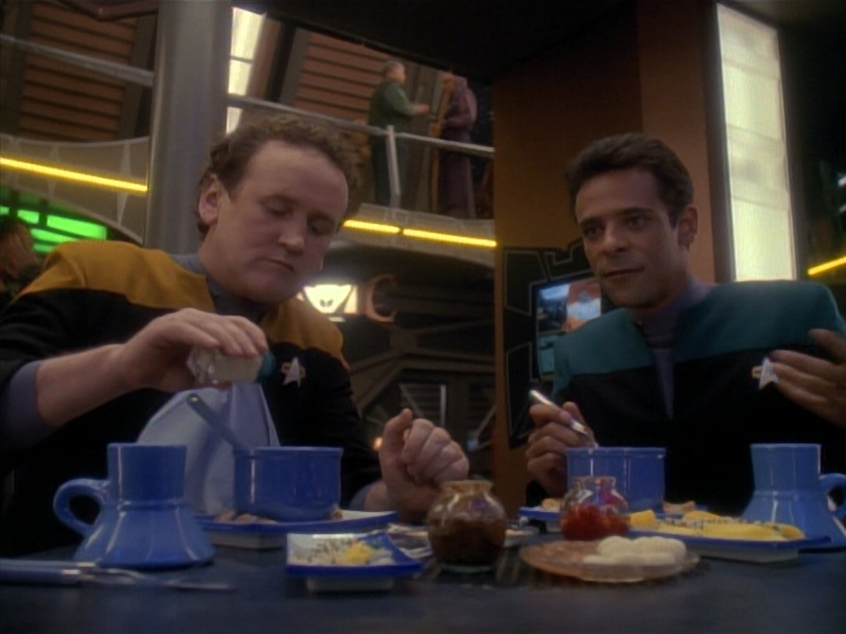 extant_StarTrek_DS9_3x21-TheDieIsCast_00141.jpg