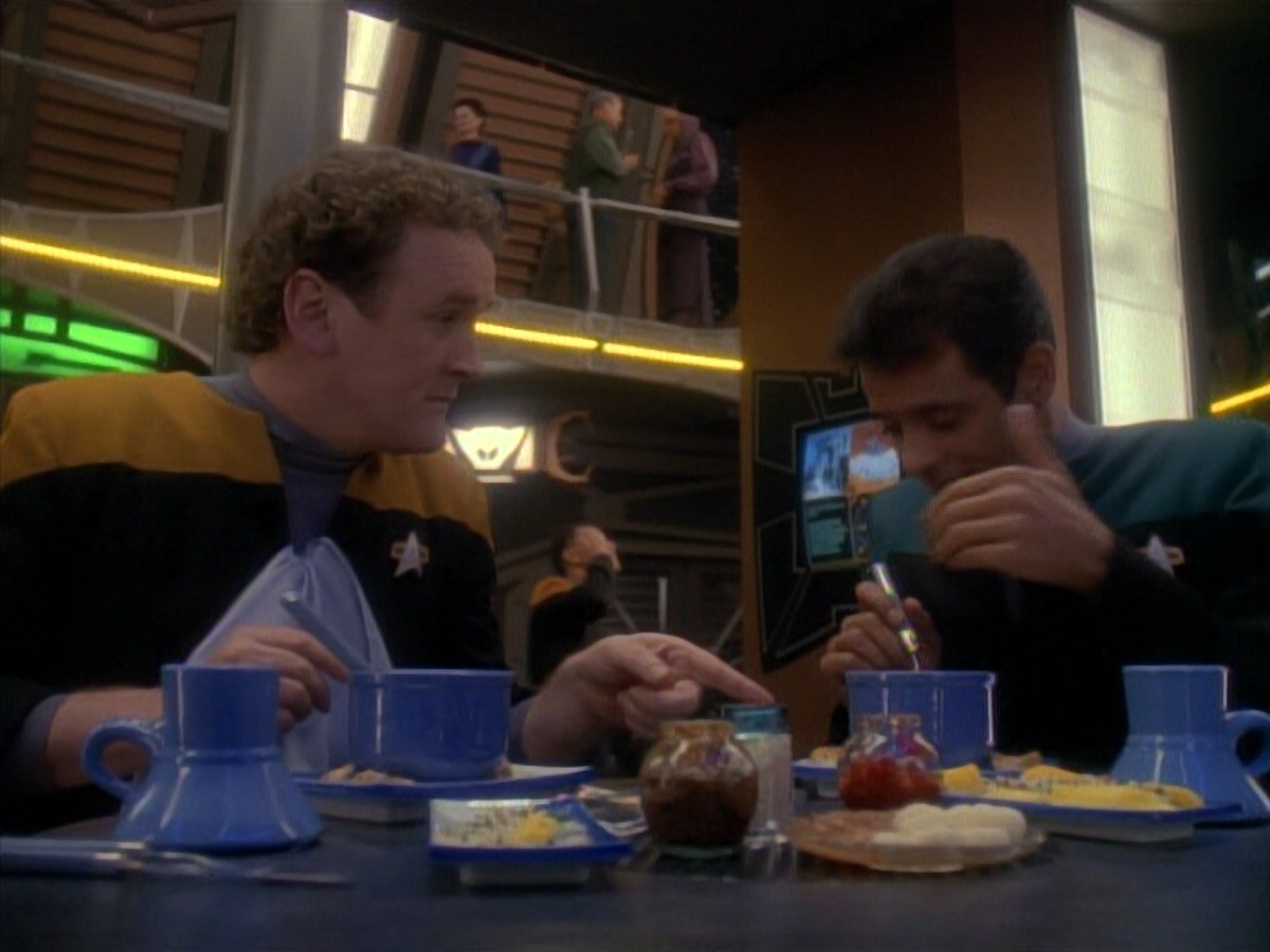 extant_StarTrek_DS9_3x21-TheDieIsCast_00145.jpg