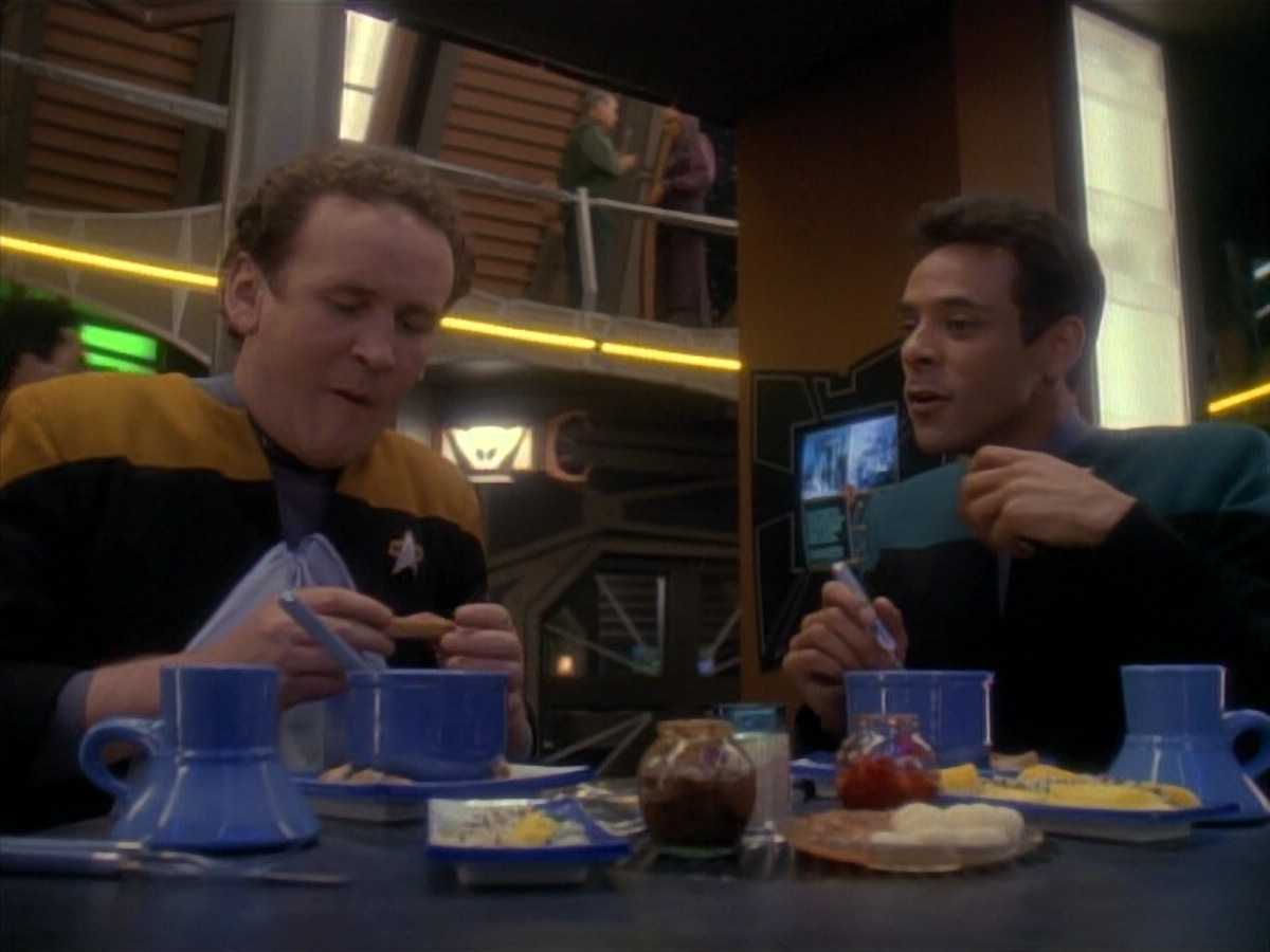extant_StarTrek_DS9_3x21-TheDieIsCast_00147.jpg