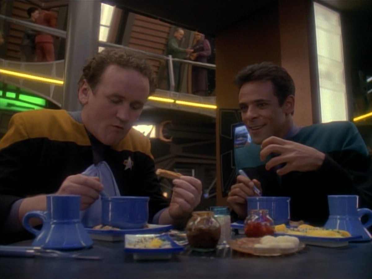 extant_StarTrek_DS9_3x21-TheDieIsCast_00150.jpg