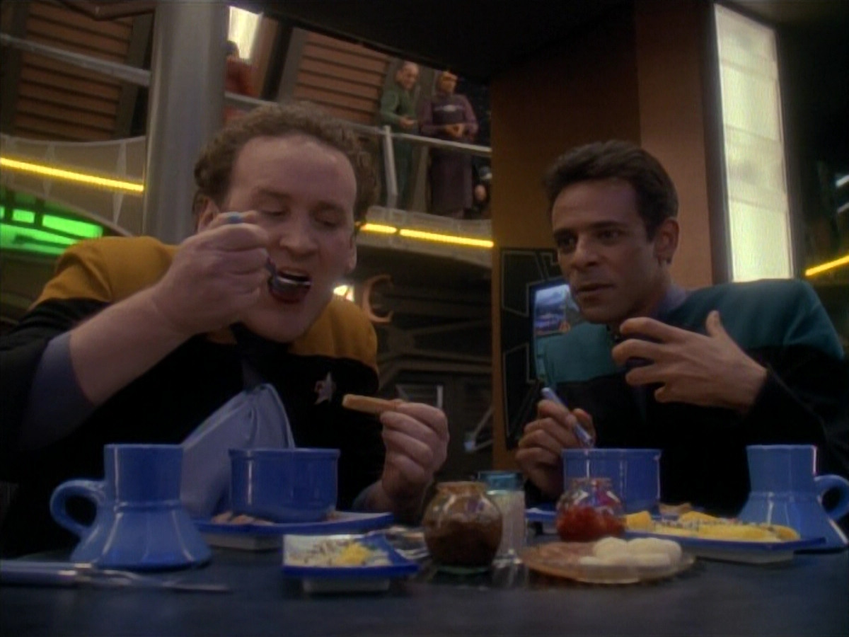 extant_StarTrek_DS9_3x21-TheDieIsCast_00152.jpg