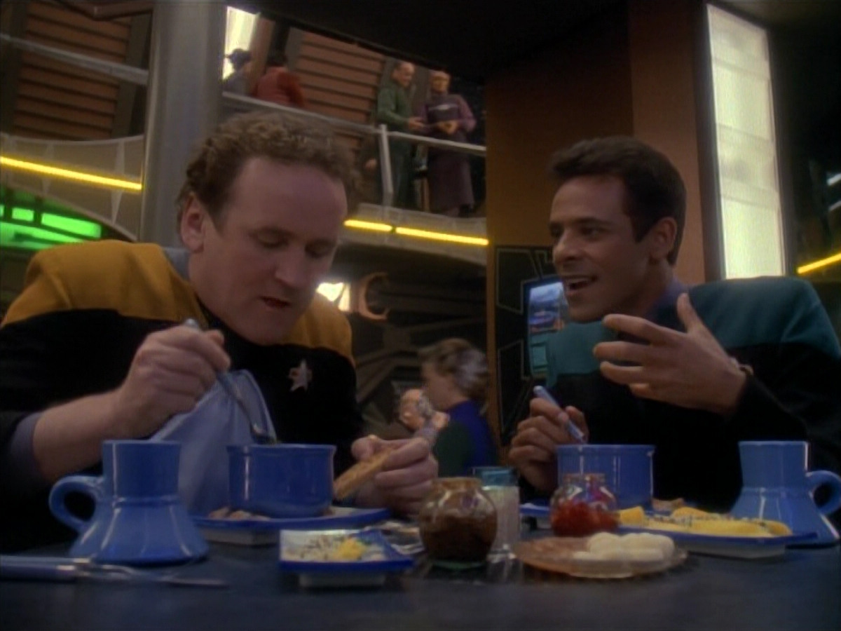 extant_StarTrek_DS9_3x21-TheDieIsCast_00153.jpg