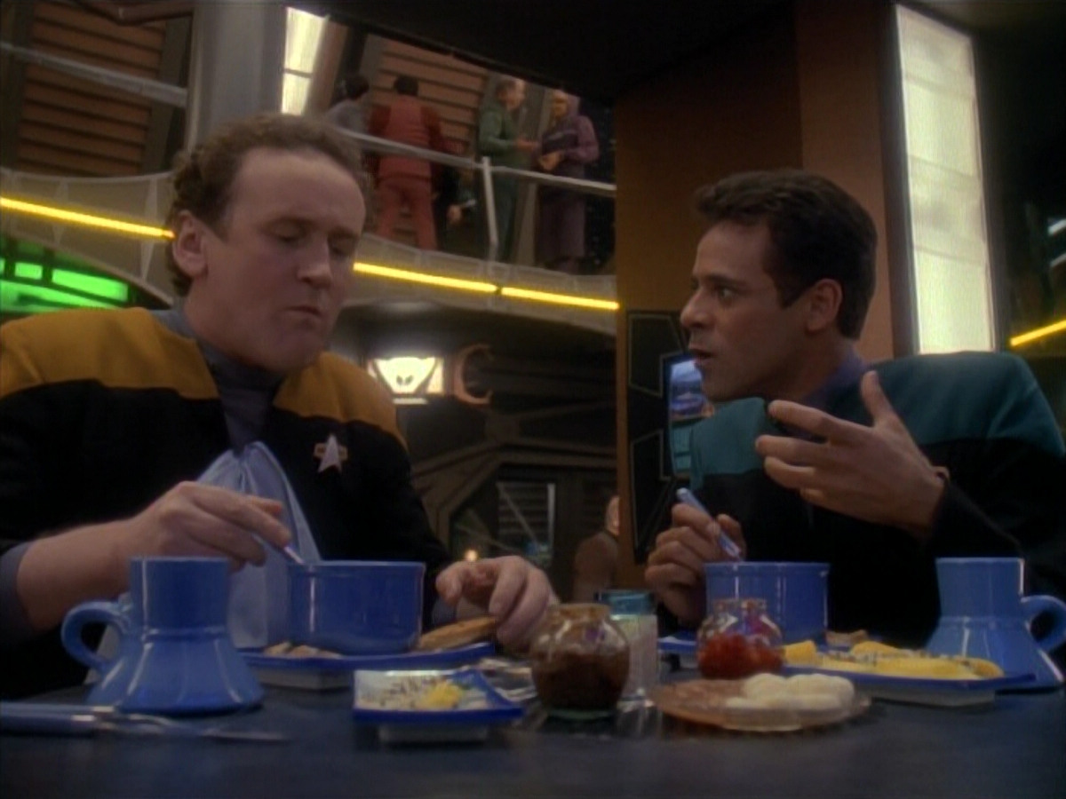 extant_StarTrek_DS9_3x21-TheDieIsCast_00154.jpg