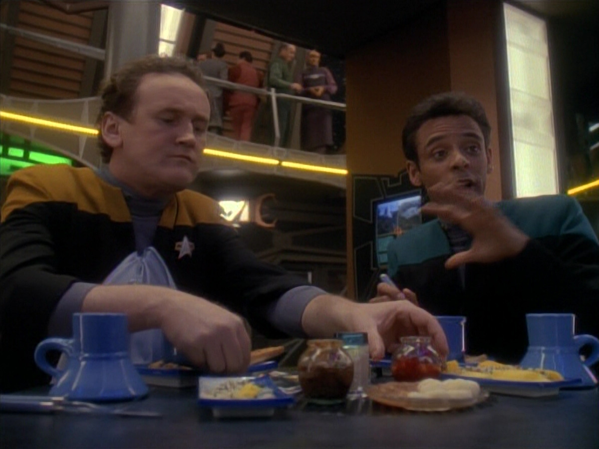 extant_StarTrek_DS9_3x21-TheDieIsCast_00155.jpg