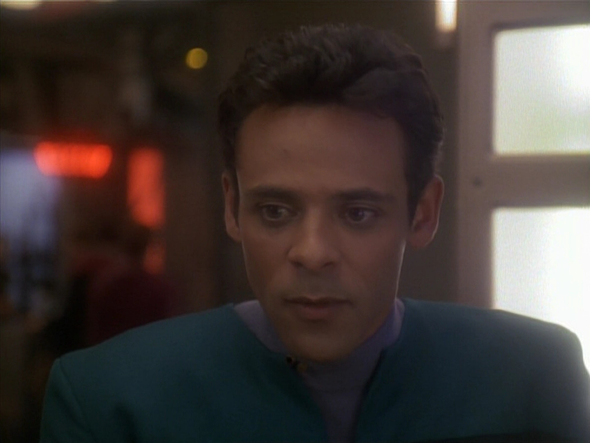 extant_StarTrek_DS9_3x21-TheDieIsCast_00218.jpg