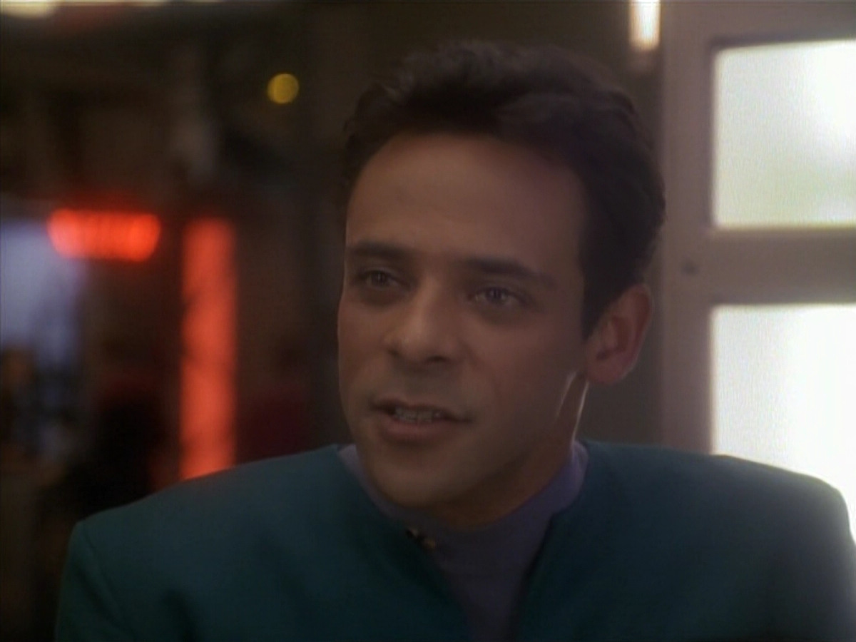 extant_StarTrek_DS9_3x21-TheDieIsCast_00221.jpg