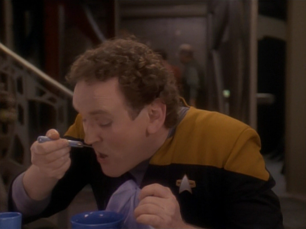 extant_StarTrek_DS9_3x21-TheDieIsCast_00284.jpg