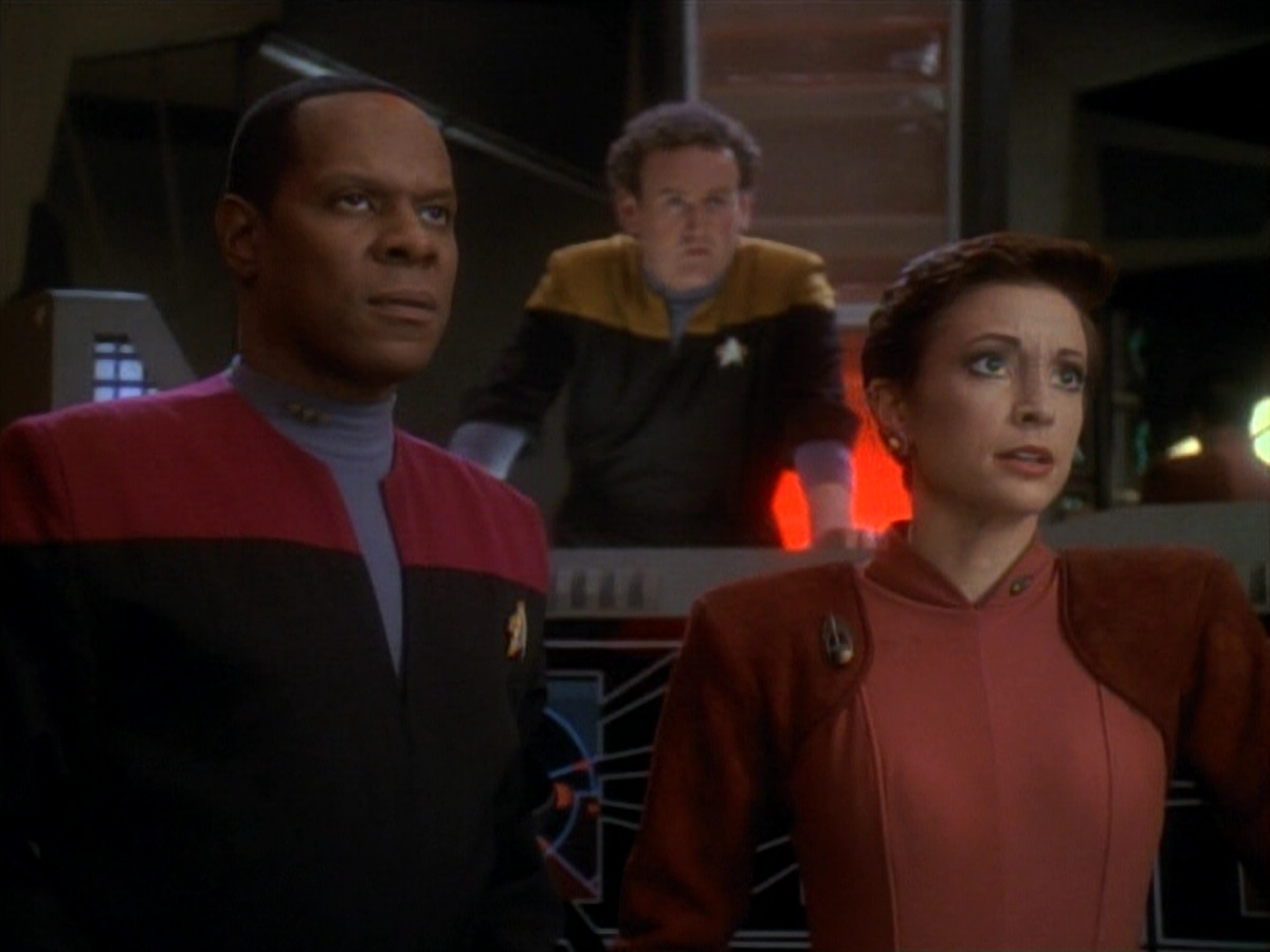 extant_StarTrek_DS9_3x21-TheDieIsCast_00397.jpg