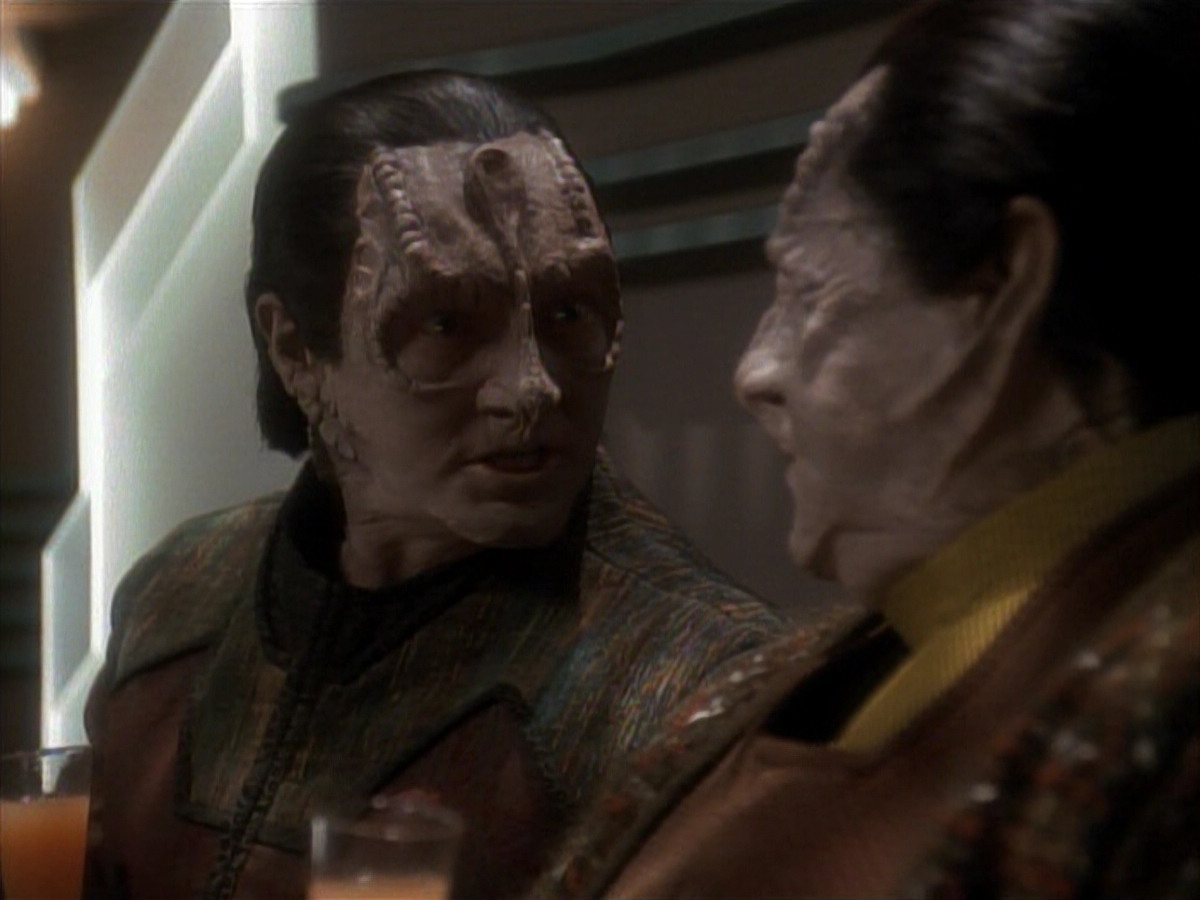extant_StarTrek_DS9_3x21-TheDieIsCast_00600.jpg