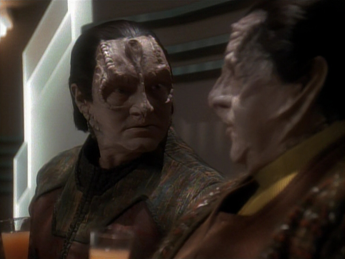 extant_StarTrek_DS9_3x21-TheDieIsCast_00601.jpg