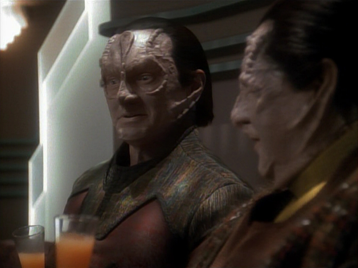 extant_StarTrek_DS9_3x21-TheDieIsCast_00641.jpg